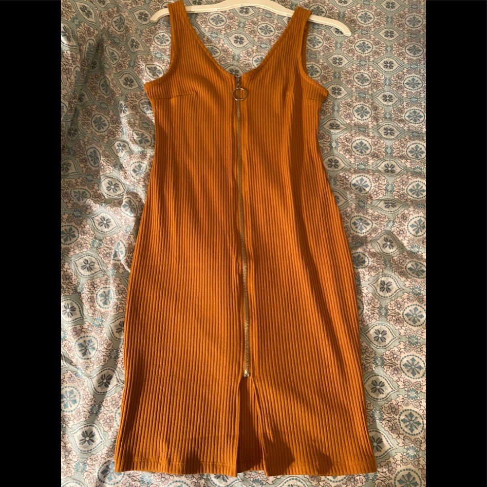 Ribbed women’s mid dress